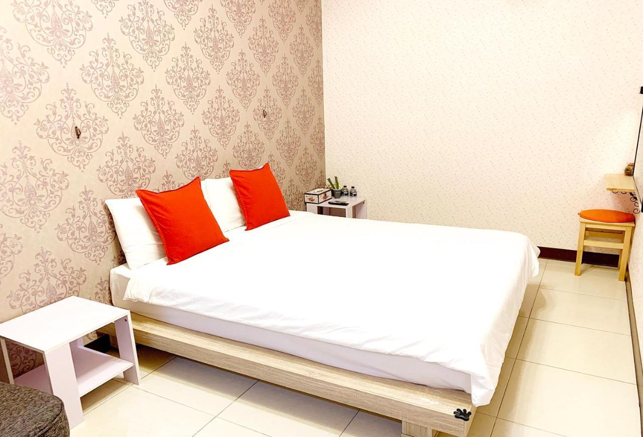 Snug-Nine Hotel Heng-ch'un Екстериор снимка