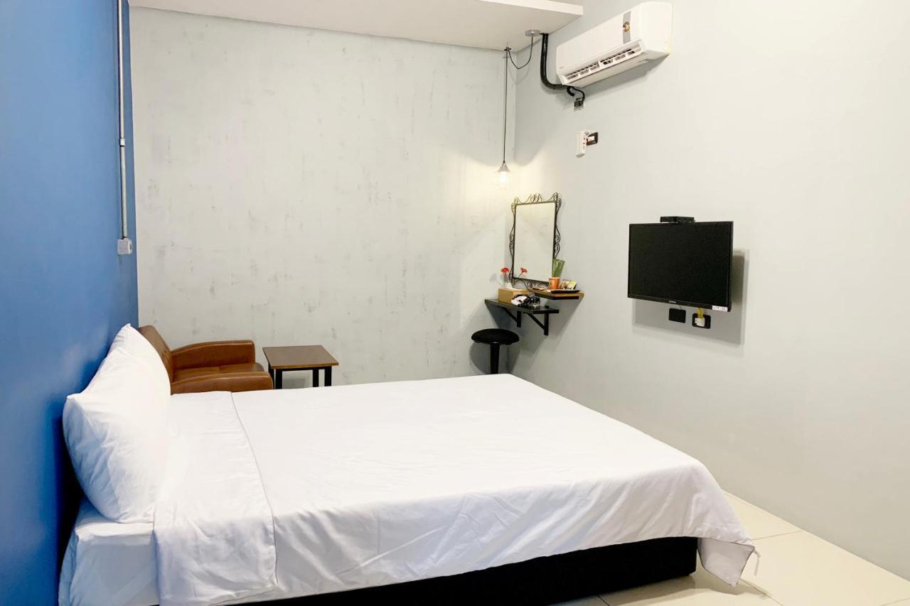 Snug-Nine Hotel Heng-ch'un Екстериор снимка