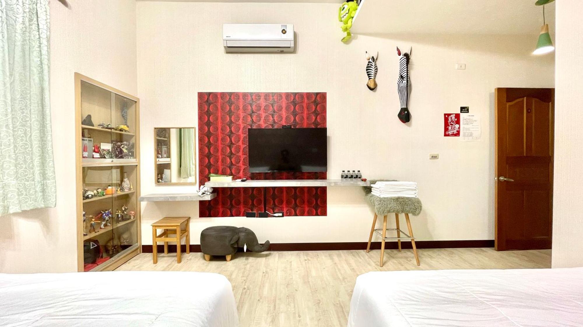 Snug-Nine Hotel Heng-ch'un Екстериор снимка