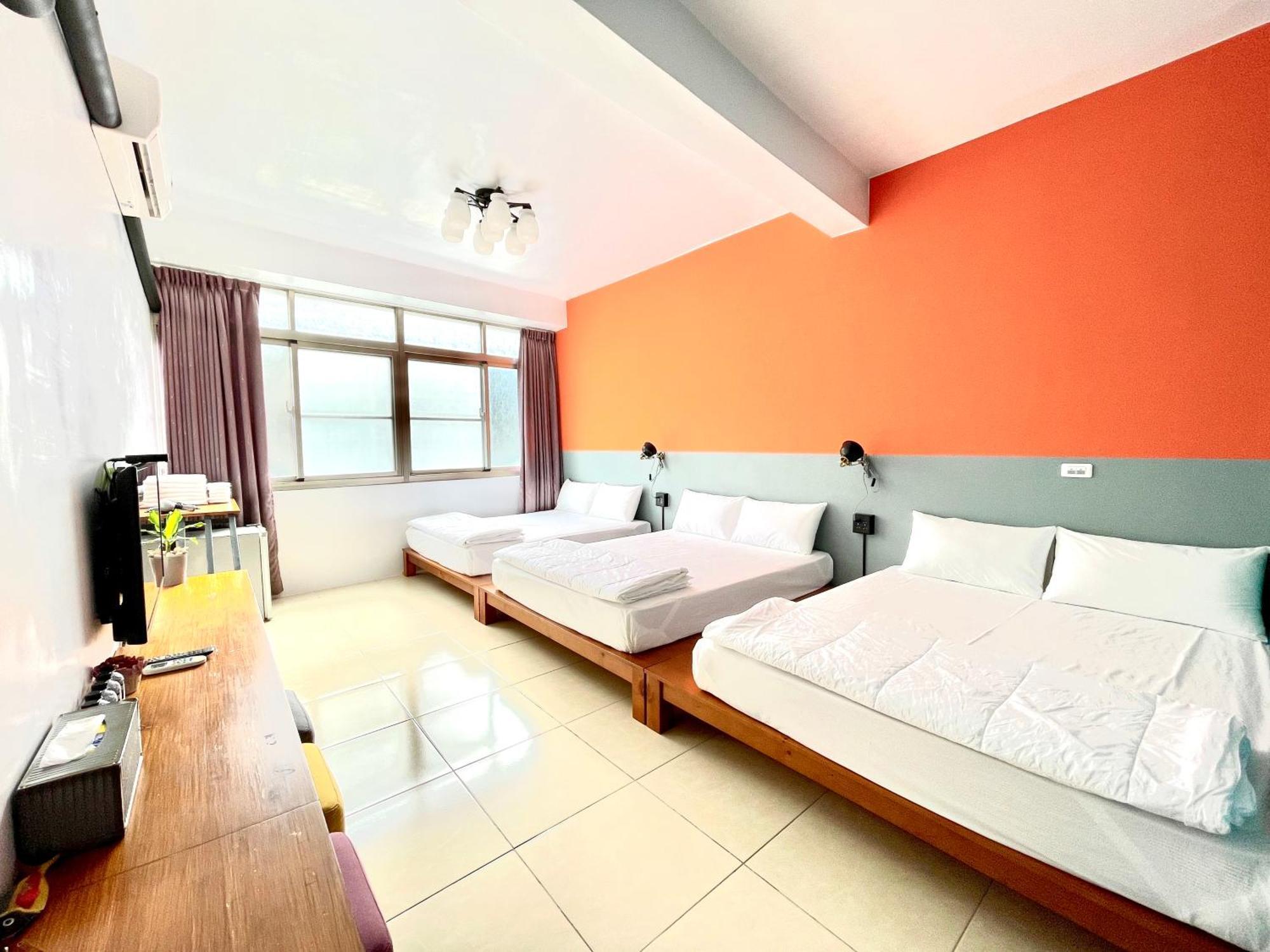 Snug-Nine Hotel Heng-ch'un Екстериор снимка